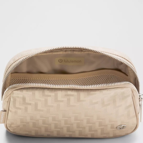 lululemon everywhere belt bag beige 1L, White,: Buy Online at Best Price in Egypt Lululemon Everywhere Belt Bag 1L